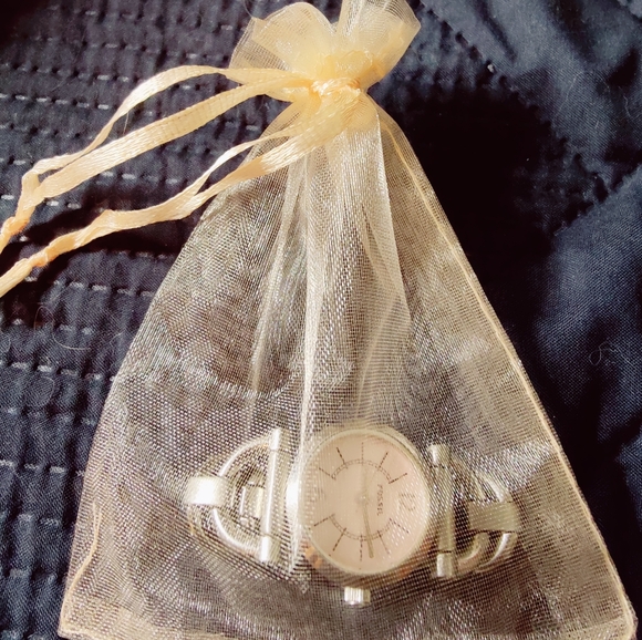 🎊FOSSIL Ladies Watch - Picture 7 of 7